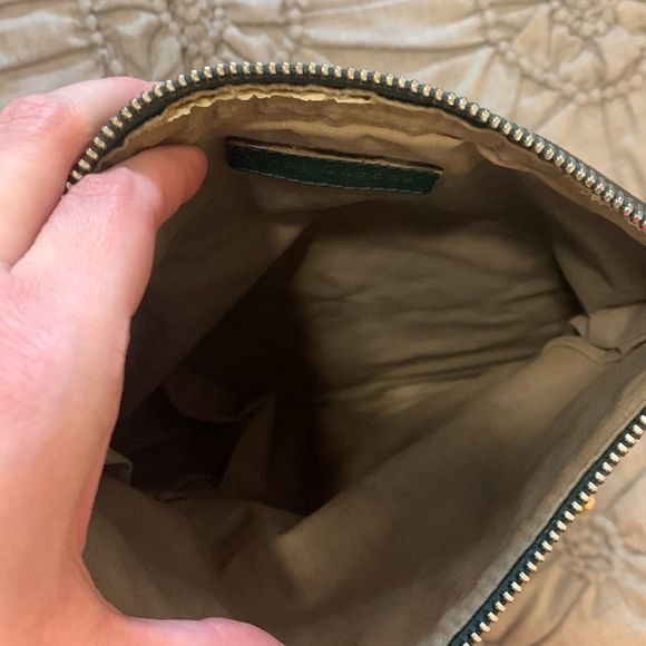 MARC JACOBS 100% AUTHENTIC BEAUTIFUL QUILTED SHOULDER BAG WITH GOLD HARDWARE! 😍 - Picture 9 of 10